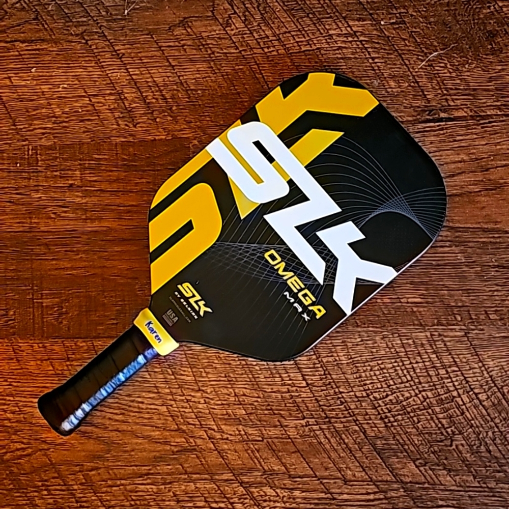 Pickleball paddle